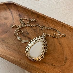 Kendra Scott necklace